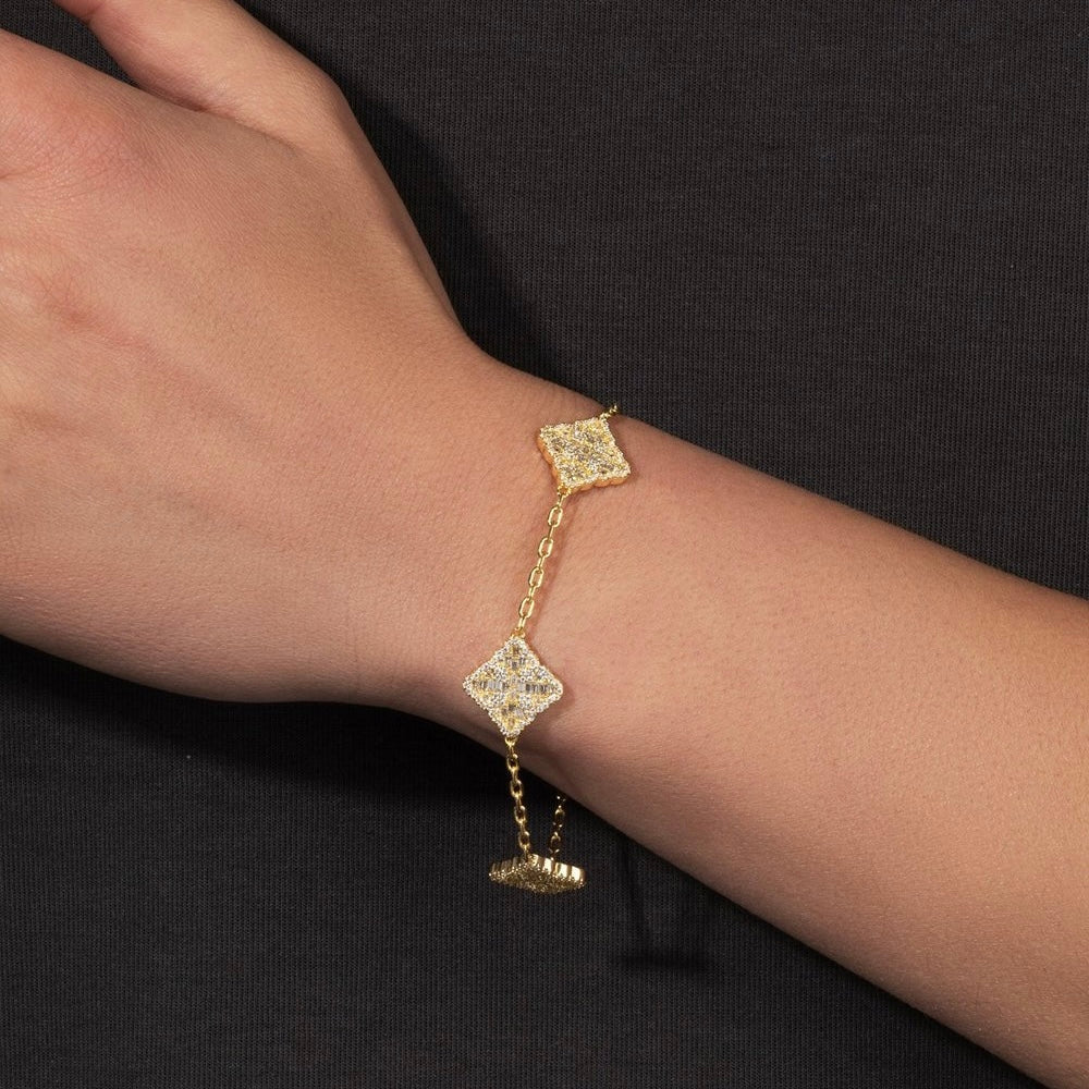 PULSEIRA ICED CLOVER - BANHADO A OURO 18K