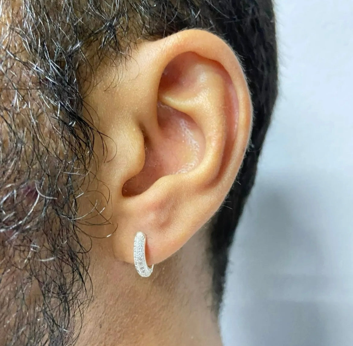 Argolas Cravejas Finas NJR