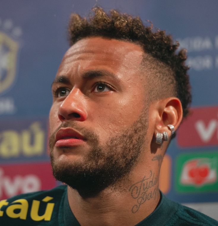 Brinco de Argola Type Neymar Ice Cravejado (o par)