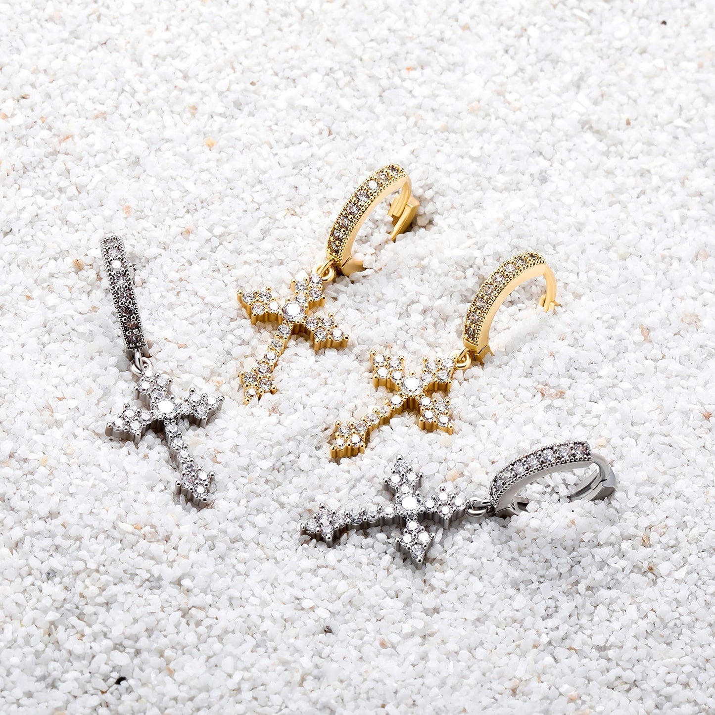 Brinco Masculino de Cruzinha Ice Cravejado (o par)